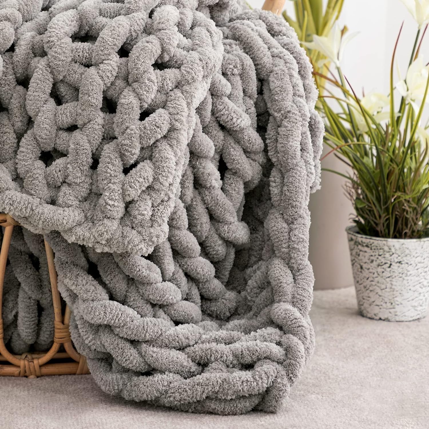 Hblife Chunky Knit Throw Blanket 40X40 Inches, Super Warm Soft Chenille Yarn Cable Knitted Blankets and Throws Boho Giant Cozy Thick Crochet Blanket for Sofa Bed Couch, Grey