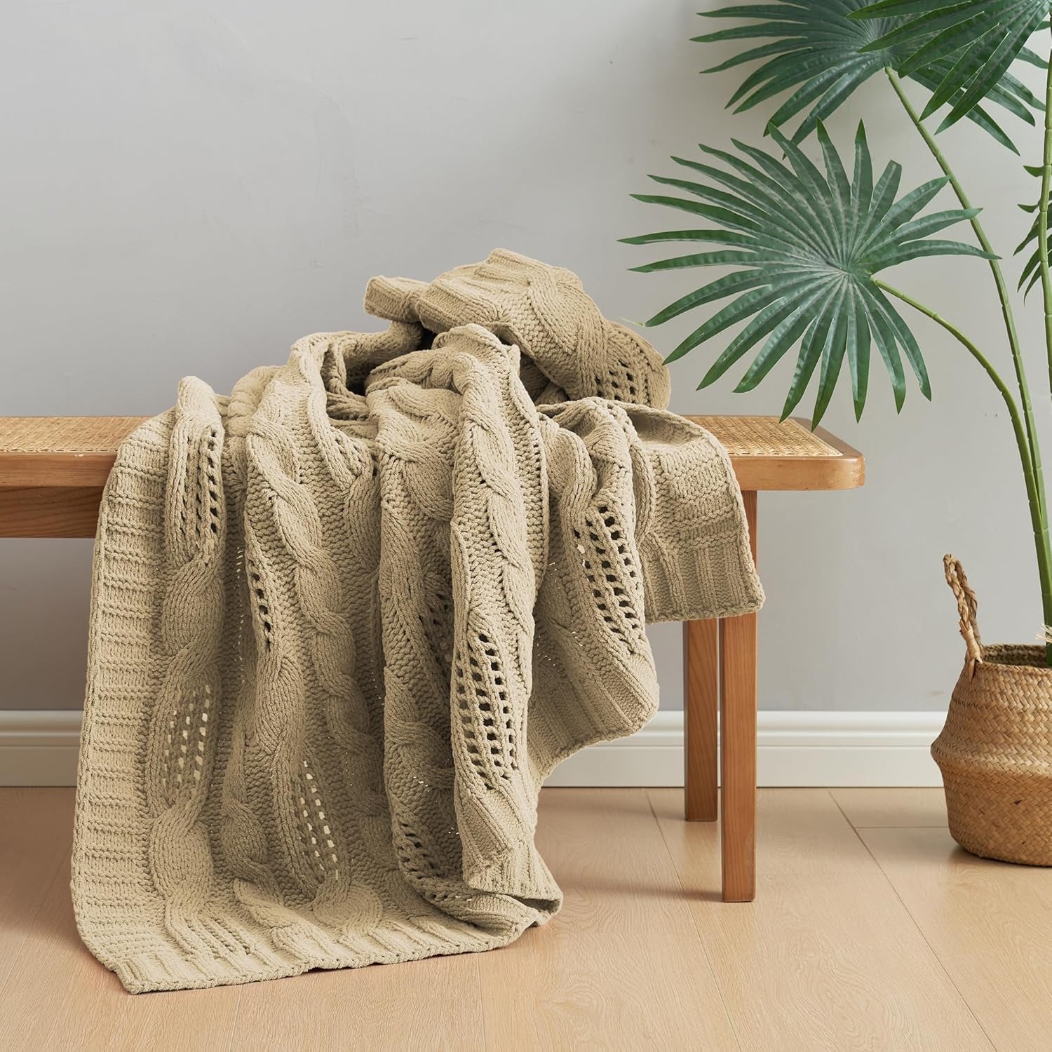 Amélie Home Chunky Knit Chenille Throw Blanket, Breathable Cable Knitted Blanket for Couch, Farmhouse Decorative Throw for Sofa Chair Bed, 50"X60", Beige